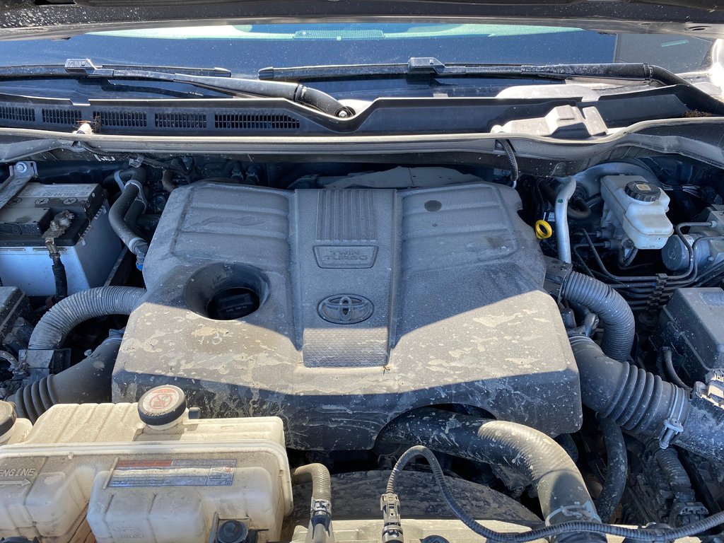 2023 Toyota Tundra LIMITED | Cam | USB | AdpCruise | Warranty to 2028 in Saint John, New Brunswick - 9 - w1024h768px