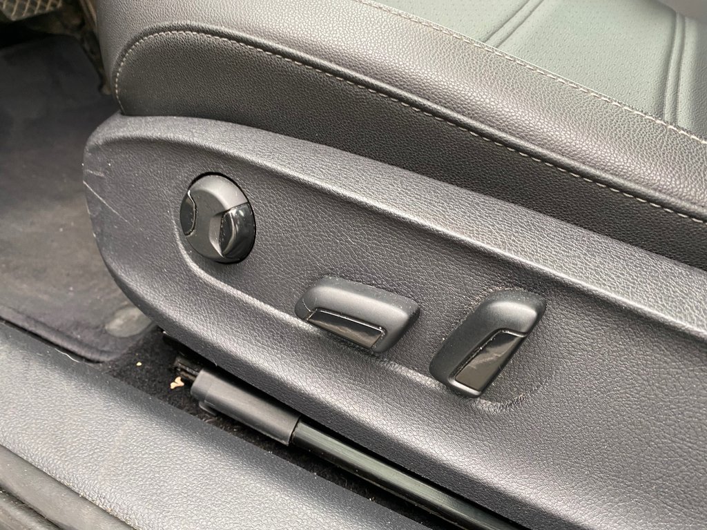 2021 Volkswagen Passat HIGHLINE | Leather | Sunroof | Cam | RemoteStart in Saint John, New Brunswick - 13 - w1024h768px