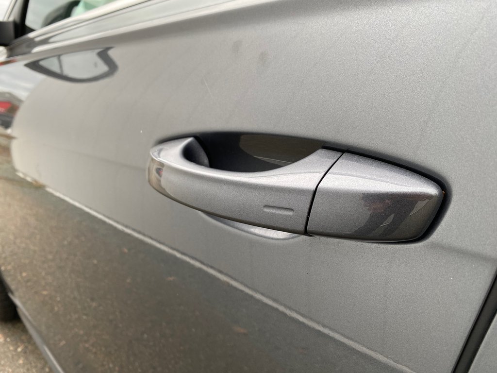 2021 Volkswagen Passat HIGHLINE | Leather | Sunroof | Cam | RemoteStart in Saint John, New Brunswick - 10 - w1024h768px