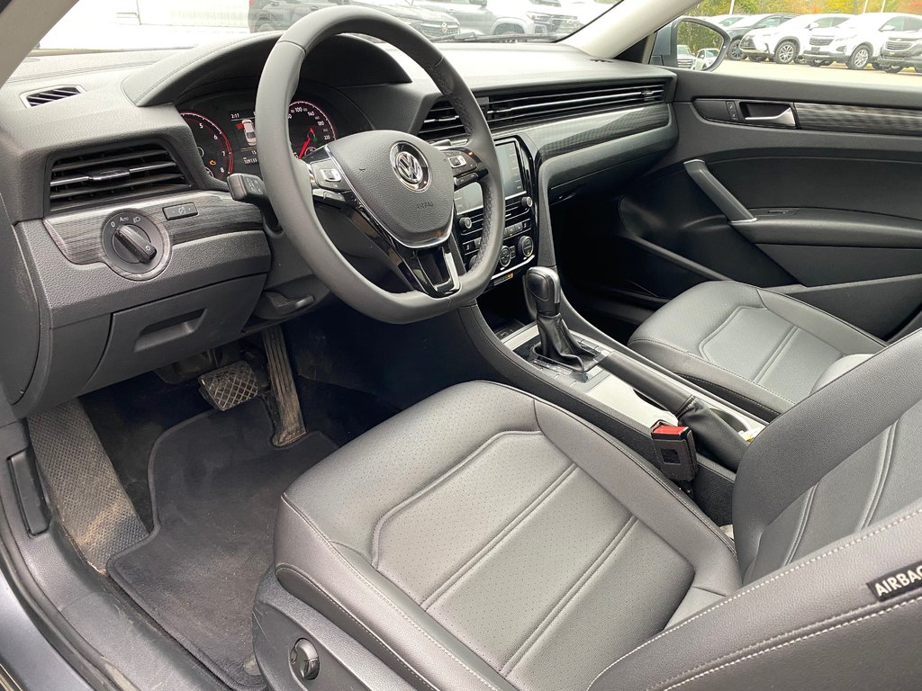 2021 Volkswagen Passat HIGHLINE | Leather | Sunroof | Cam | RemoteStart in Saint John, New Brunswick - 11 - w1024h768px