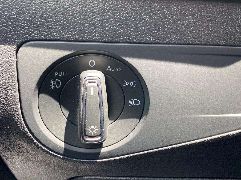 2021 Volkswagen Tiguan HIGHLINE | Leather | SunRoof | Cam | USB | Keyless in Saint John, New Brunswick - 14 - w1024h768px