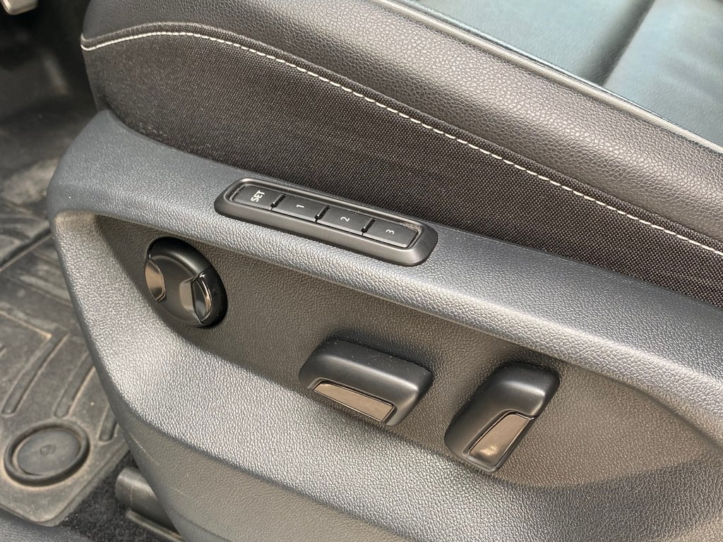 2021 Volkswagen Tiguan HIGHLINE | Leather | SunRoof | Cam | USB | Keyless in Saint John, New Brunswick - 10 - w1024h768px