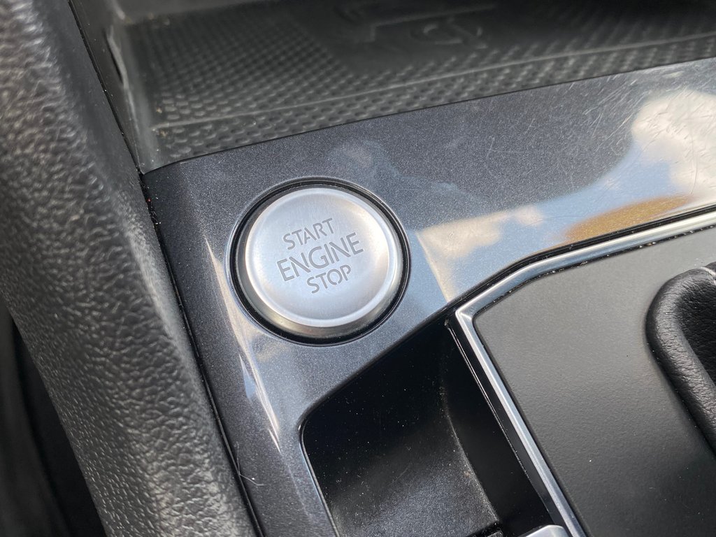 2021 Volkswagen Tiguan HIGHLINE | Leather | SunRoof | Cam | USB | Keyless in Saint John, New Brunswick - 18 - w1024h768px