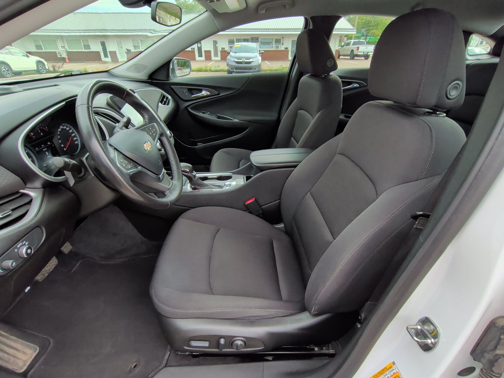 2022 Chevrolet Malibu LT | Heated Seats | Alloy Wheels | Cam in Saint John, New Brunswick - 13 - w1024h768px