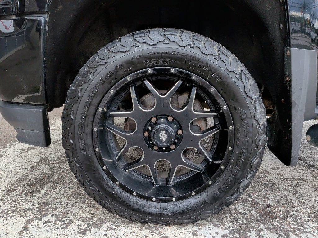 2019 Chevrolet Silverado 1500 LD LT | Aftermarket Rims | Tonneau Cover | Cam in Saint John, New Brunswick - 10 - w1024h768px