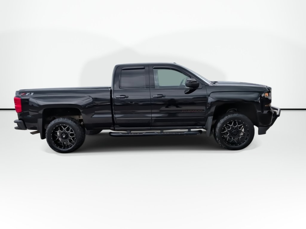 2019 Chevrolet Silverado 1500 LD LT | Aftermarket Rims | Tonneau Cover | Cam in Saint John, New Brunswick - 9 - w1024h768px