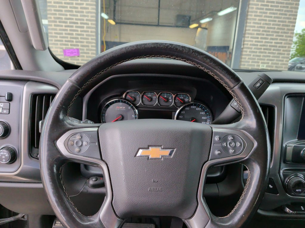 2019 Chevrolet Silverado 1500 LD LT | Aftermarket Rims | Tonneau Cover | Cam in Saint John, New Brunswick - 12 - w1024h768px
