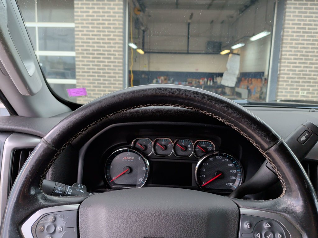 2019 Chevrolet Silverado 1500 LD LT | Aftermarket Rims | Tonneau Cover | Cam in Saint John, New Brunswick - 13 - w1024h768px