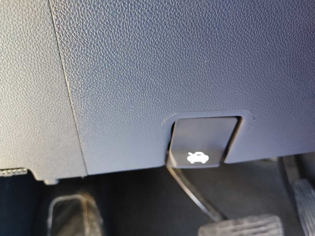 2023 Chevrolet Suburban in Antigonish, Nova Scotia - 30 - w1024h768px