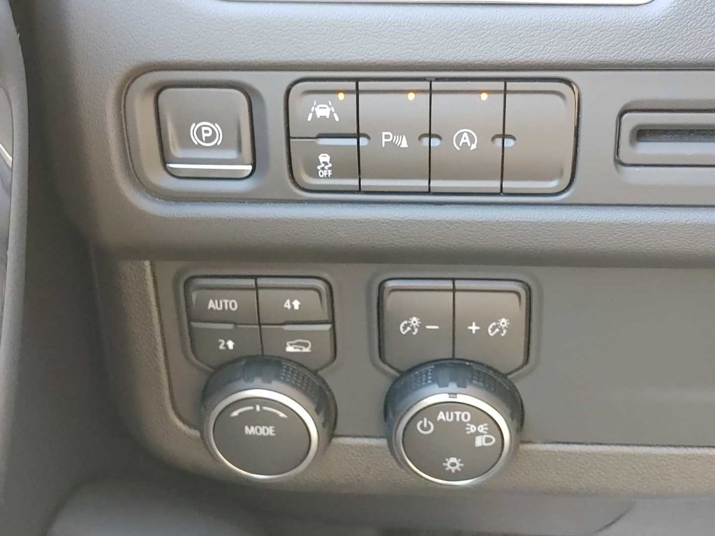 2023 Chevrolet Suburban in Antigonish, Nova Scotia - 50 - w1024h768px