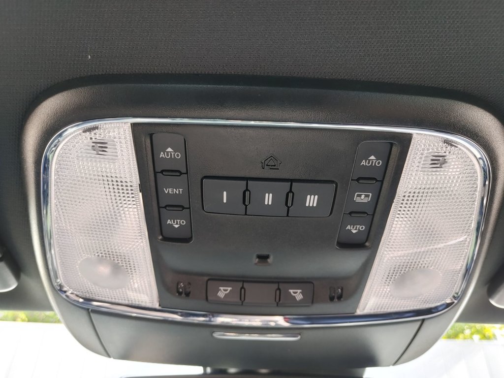 2023 Chrysler 300 S | AWD | Leather | Sunroof | Warranty to 2028 in Saint John, New Brunswick - 55 - w1024h768px