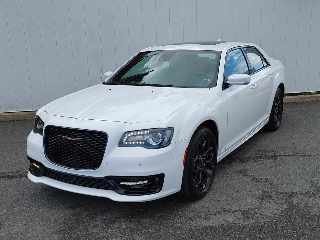 Chrysler 300 S | Leather | Roof | Cam | Warranty to 2028 2023 à Saint John, Nouveau-Brunswick - 7 - w1024h768px