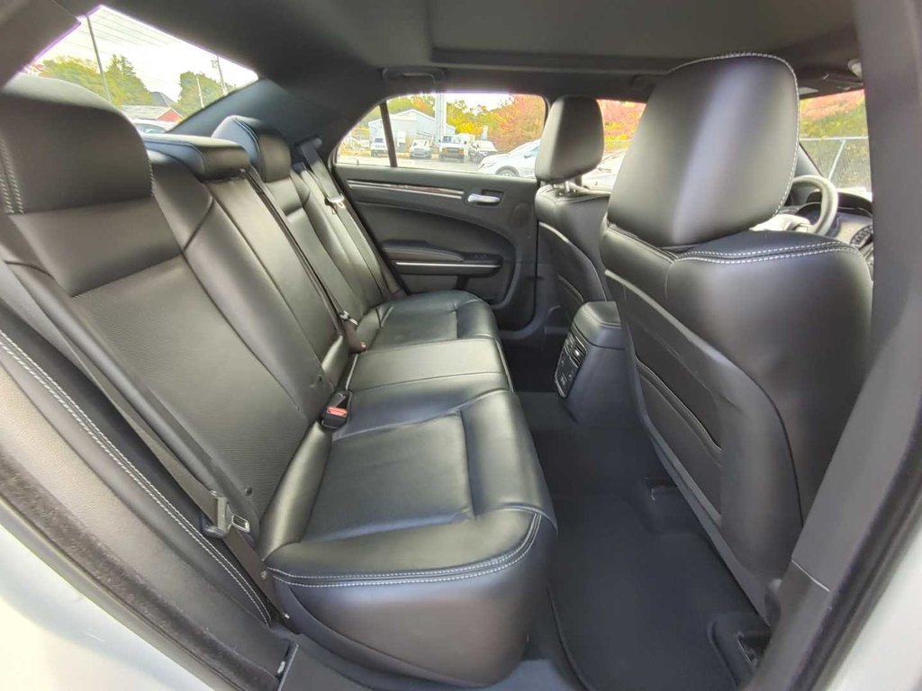 Chrysler 300 S | Leather | Roof | Cam | Warranty to 2028 2023 à Saint John, Nouveau-Brunswick - 34 - w1024h768px