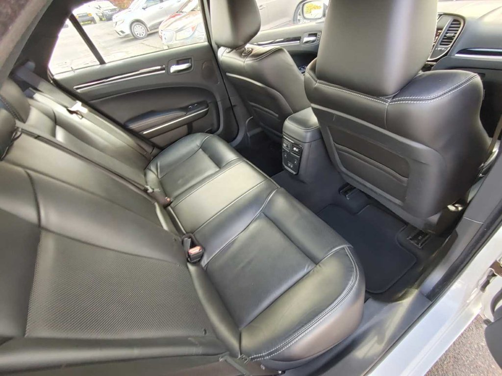 Chrysler 300 S | Leather | Roof | Cam | Warranty to 2028 2023 à Saint John, Nouveau-Brunswick - 33 - w1024h768px