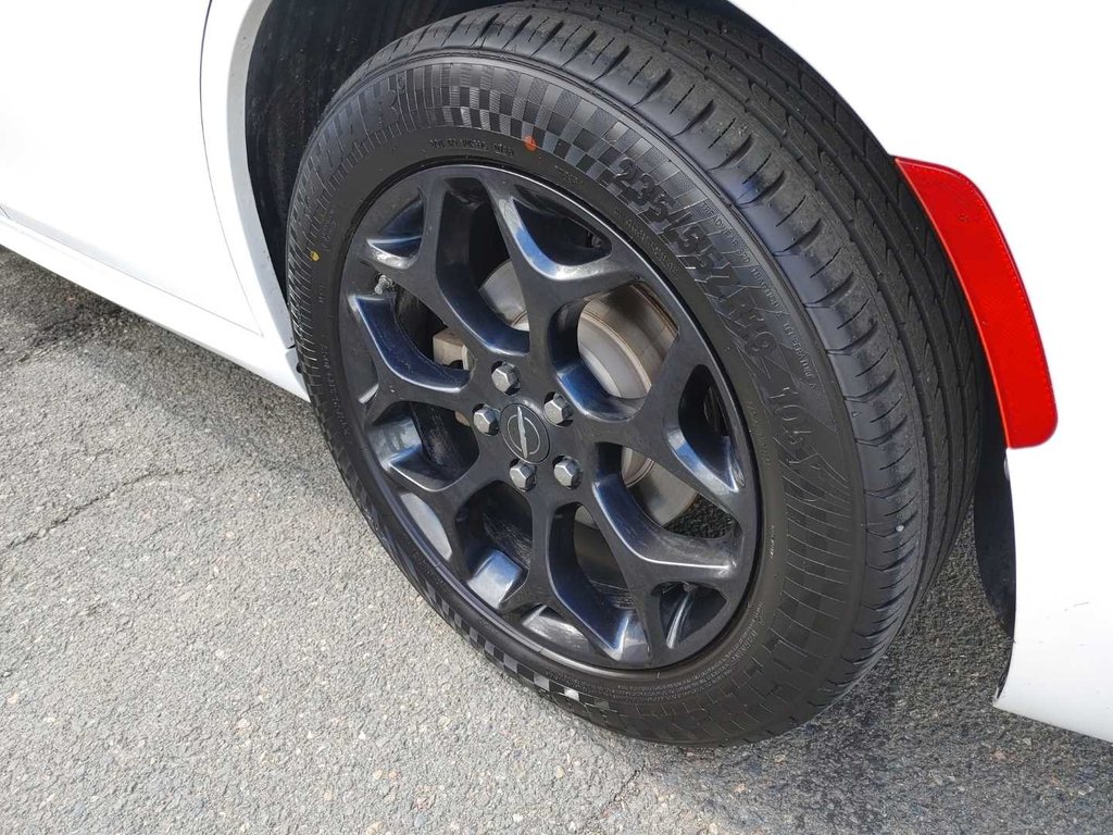 Chrysler 300 S | Leather | Roof | Cam | Warranty to 2028 2023 à Saint John, Nouveau-Brunswick - 17 - w1024h768px