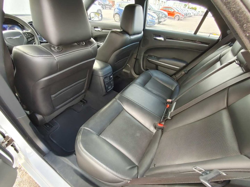 Chrysler 300 S | Leather | Roof | Cam | Warranty to 2028 2023 à Saint John, Nouveau-Brunswick - 30 - w1024h768px