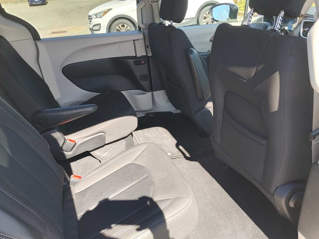 2022 Chrysler Grand Caravan SXT | HtdSeats | Cam | USB | Warranty to 2027 in Saint John, New Brunswick - 35 - w1024h768px