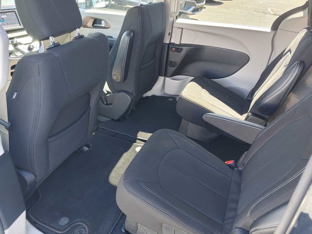 2022 Chrysler Grand Caravan SXT | HtdSeats | Cam | USB | Warranty to 2027 in Saint John, New Brunswick - 31 - w1024h768px