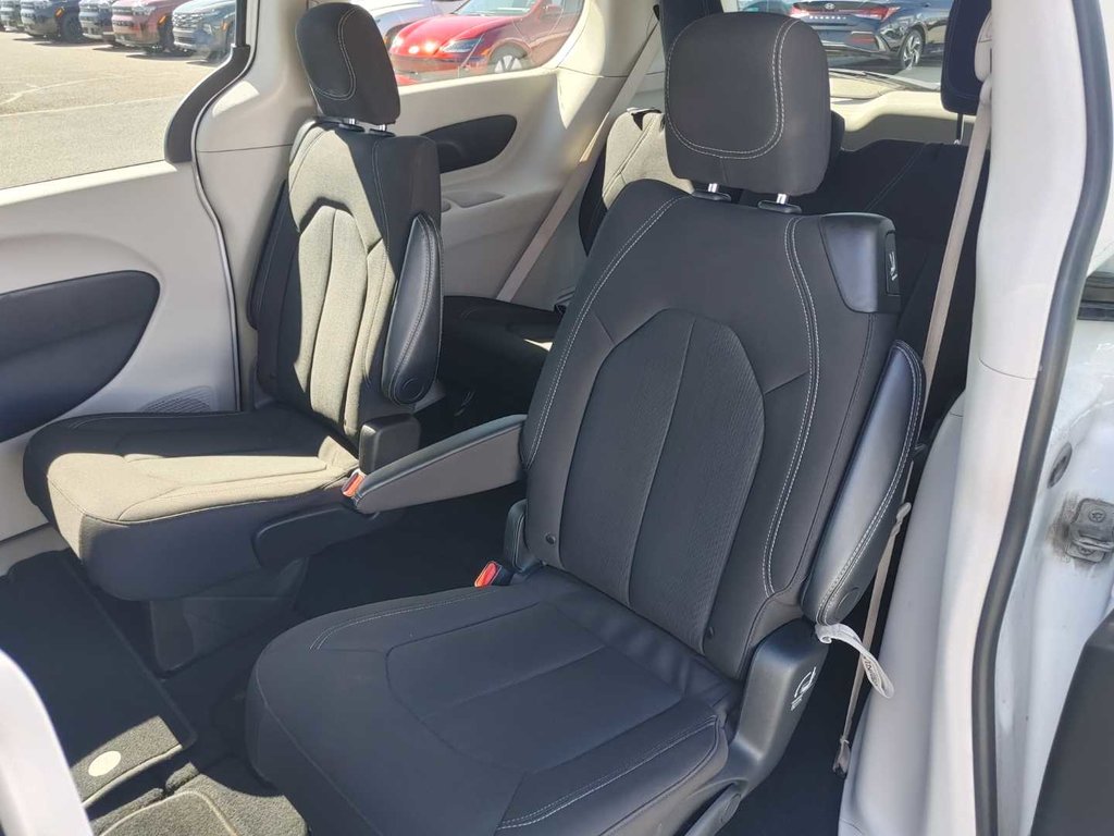 2022 Chrysler Grand Caravan SXT | HtdSeats | Cam | USB | Warranty to 2027 in Saint John, New Brunswick - 32 - w1024h768px