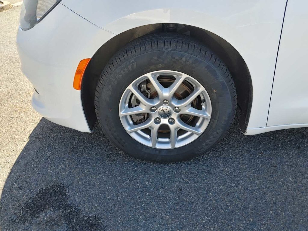 2022 Chrysler Grand Caravan SXT | HtdSeats | Cam | USB | Warranty to 2027 in Saint John, New Brunswick - 11 - w1024h768px