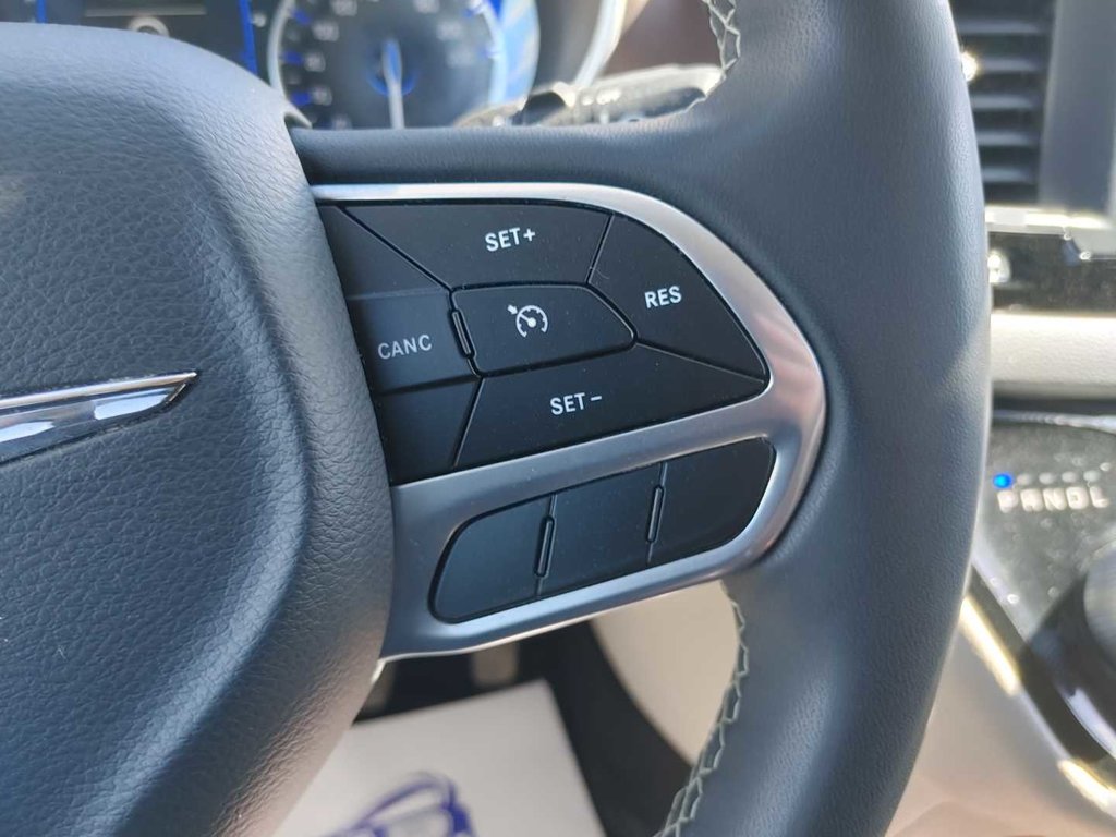 2022 Chrysler Grand Caravan SXT | HtdSeats | Cam | USB | Warranty to 2027 in Saint John, New Brunswick - 49 - w1024h768px