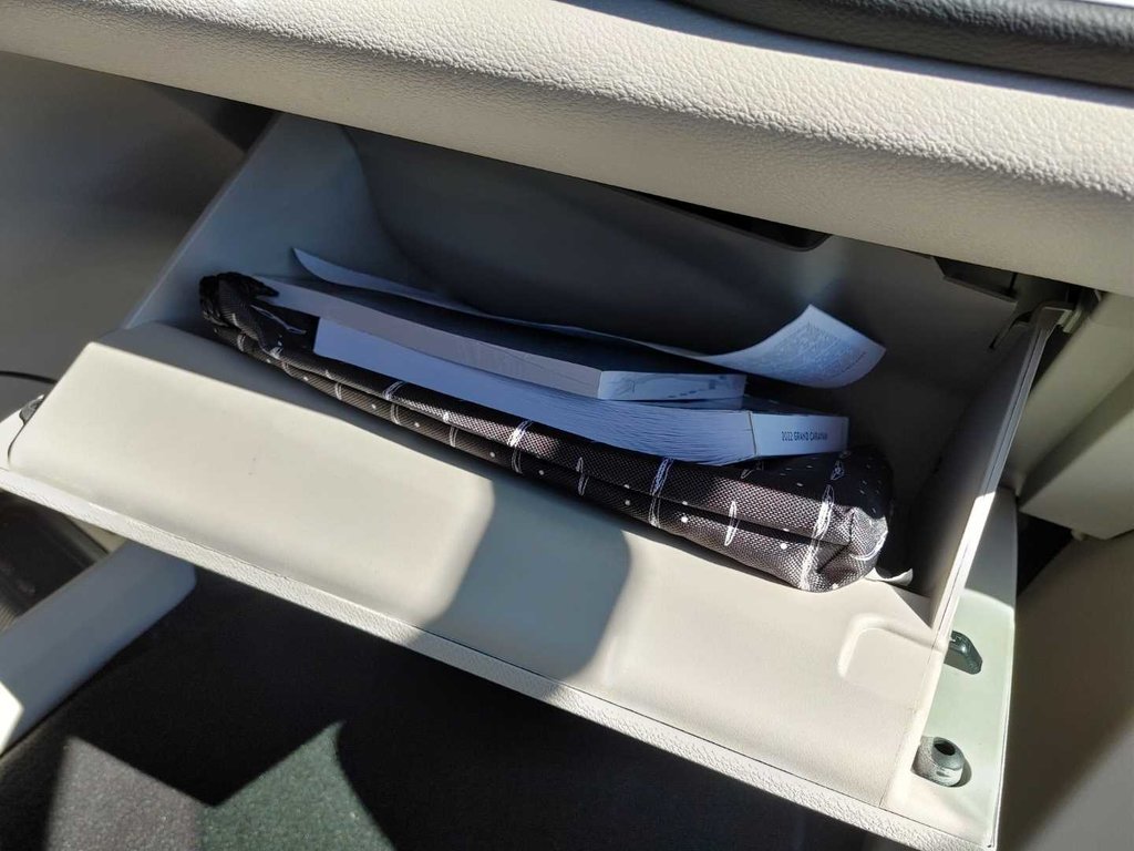2022 Chrysler Grand Caravan SXT | HtdSeats | Cam | USB | Warranty to 2027 in Saint John, New Brunswick - 40 - w1024h768px