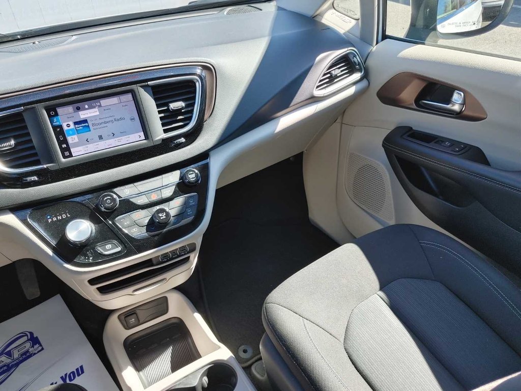 2022 Chrysler Grand Caravan SXT | HtdSeats | Cam | USB | Warranty to 2027 in Saint John, New Brunswick - 43 - w1024h768px