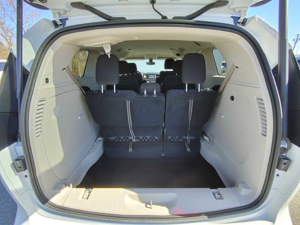 2022 Chrysler Grand Caravan SXT | HtdSeats | Cam | USB | Warranty to 2027 in Saint John, New Brunswick - 34 - w1024h768px