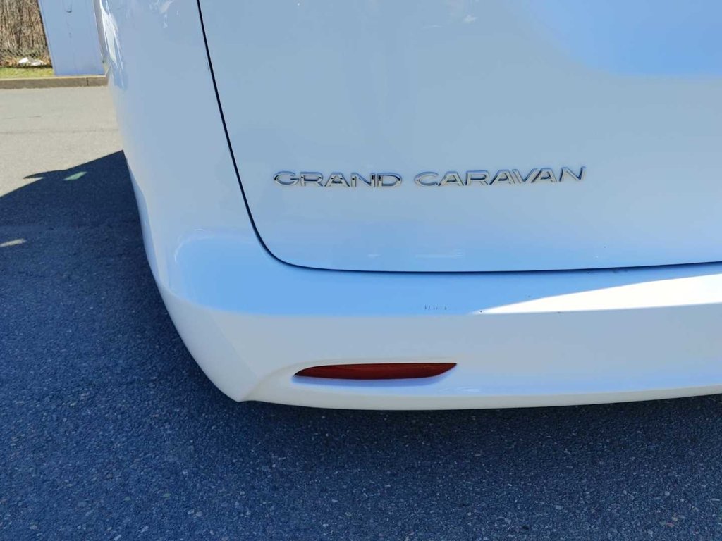 2022 Chrysler Grand Caravan SXT | HtdSeats | Cam | USB | Warranty to 2027 in Saint John, New Brunswick - 17 - w1024h768px