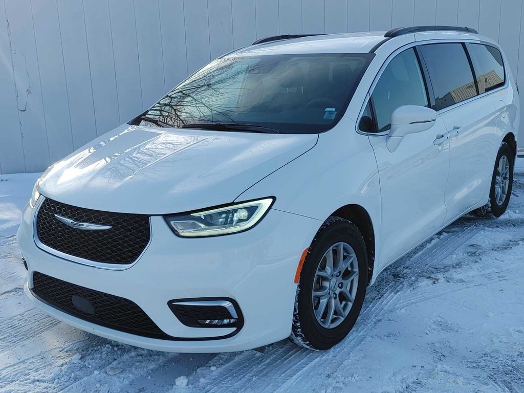 2022 Chrysler Pacifica Touring | Cam | USB | HtdSeats | Warranty to 2027 in Saint John, New Brunswick - 7 - w1024h768px