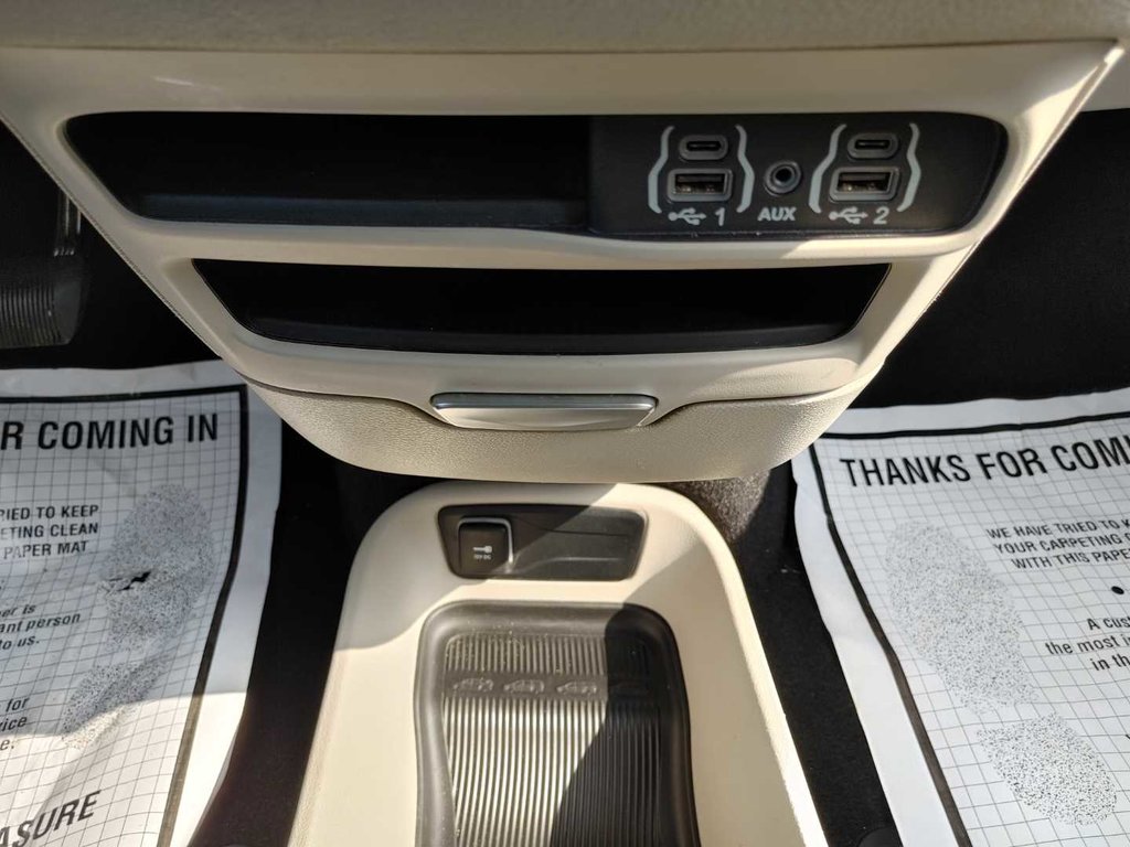 2023 Chrysler Pacifica Touring L | Leather | Cam | Usb | Warranty to 2028 in Saint John, New Brunswick - 53 - w1024h768px