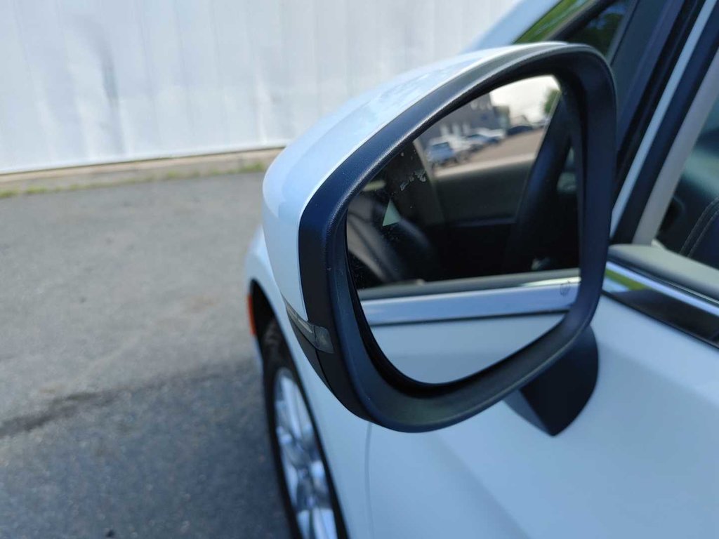 2023 Chrysler Pacifica Touring L | Leather | Cam | Usb | Warranty to 2028 in Saint John, New Brunswick - 14 - w1024h768px