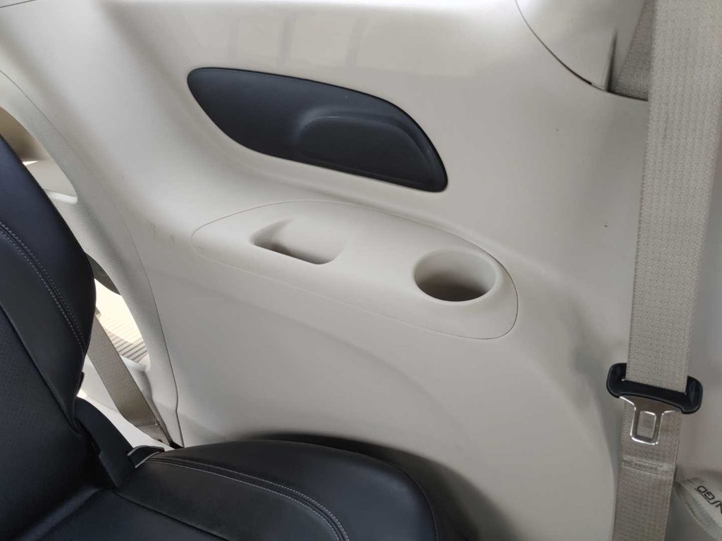 2023 Chrysler Pacifica Touring L | Leather | Cam | Usb | Warranty to 2028 in Saint John, New Brunswick - 58 - w1024h768px