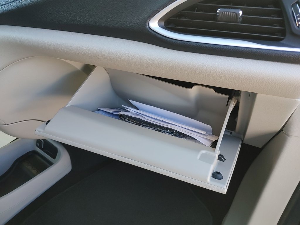 2024 Chrysler Pacifica Touring-L | Leather | Cam | USB in Saint John, New Brunswick - 40 - w1024h768px