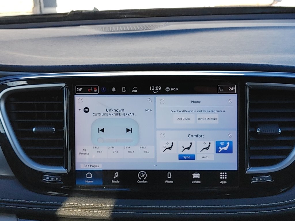 2024 Chrysler Pacifica Touring-L | Leather | Cam | USB in Saint John, New Brunswick - 24 - w1024h768px