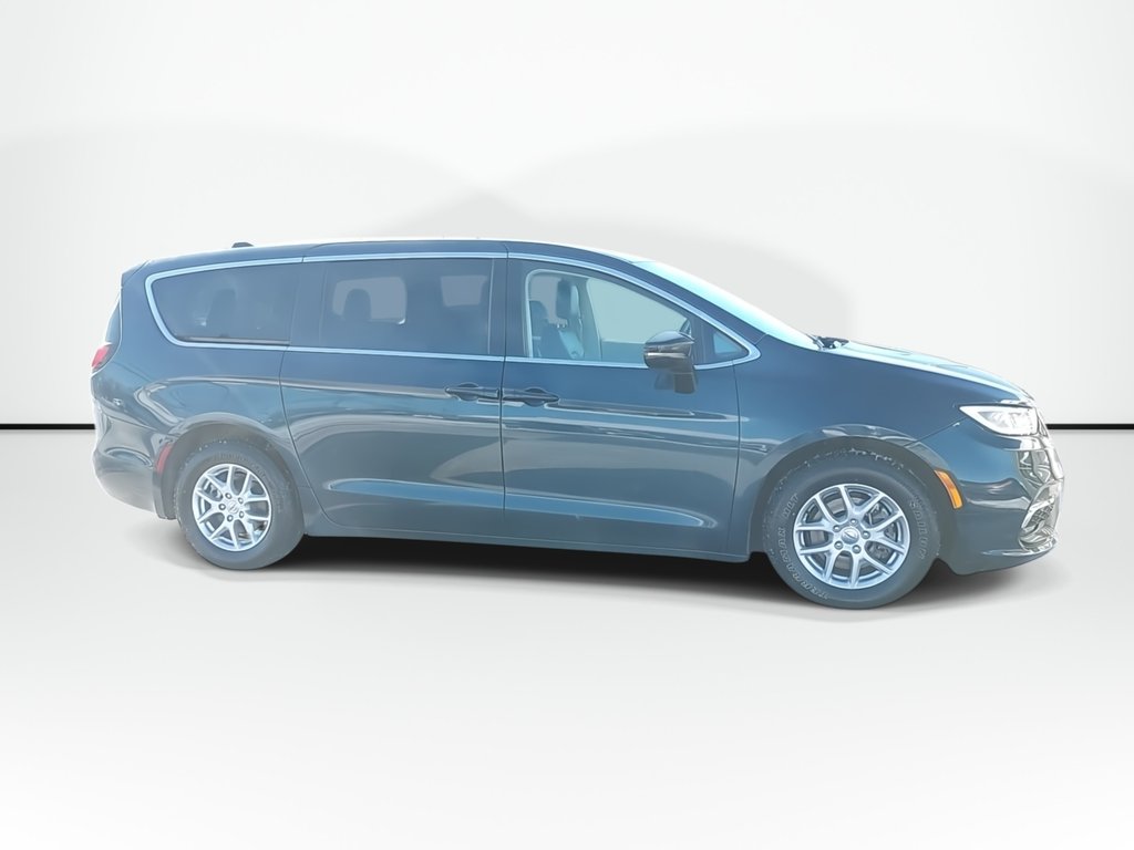 2024 Chrysler Pacifica Touring-L | Leather | Cam | USB in Saint John, New Brunswick - 9 - w1024h768px