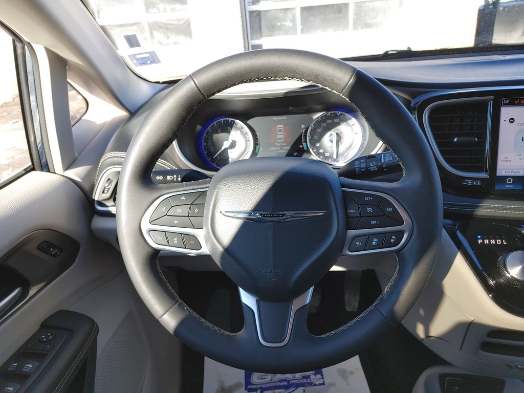 2024 Chrysler Pacifica Touring-L | Leather | Cam | USB in Saint John, New Brunswick - 17 - w1024h768px
