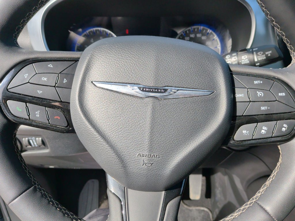 2025 Chrysler PACIFICA LIMITED | Leather | AC | Cam | Warranty to 2030 in Saint John, New Brunswick - 18 - w1024h768px