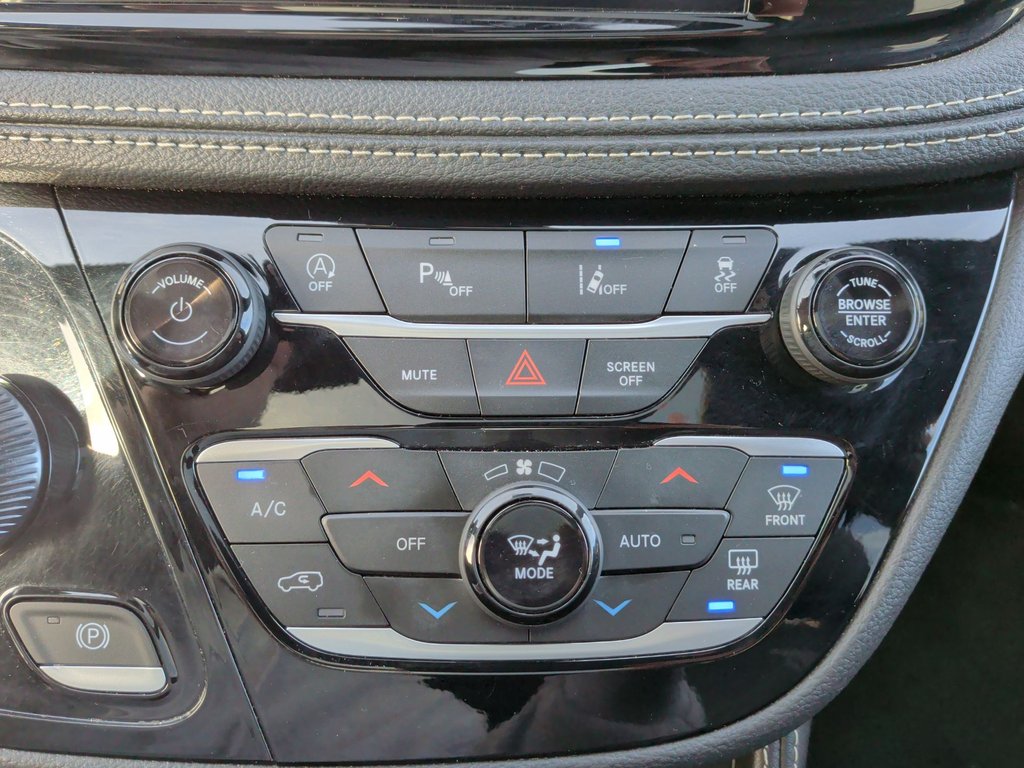 2025 Chrysler PACIFICA LIMITED | Leather | AC | Cam | Warranty to 2030 in Saint John, New Brunswick - 27 - w1024h768px