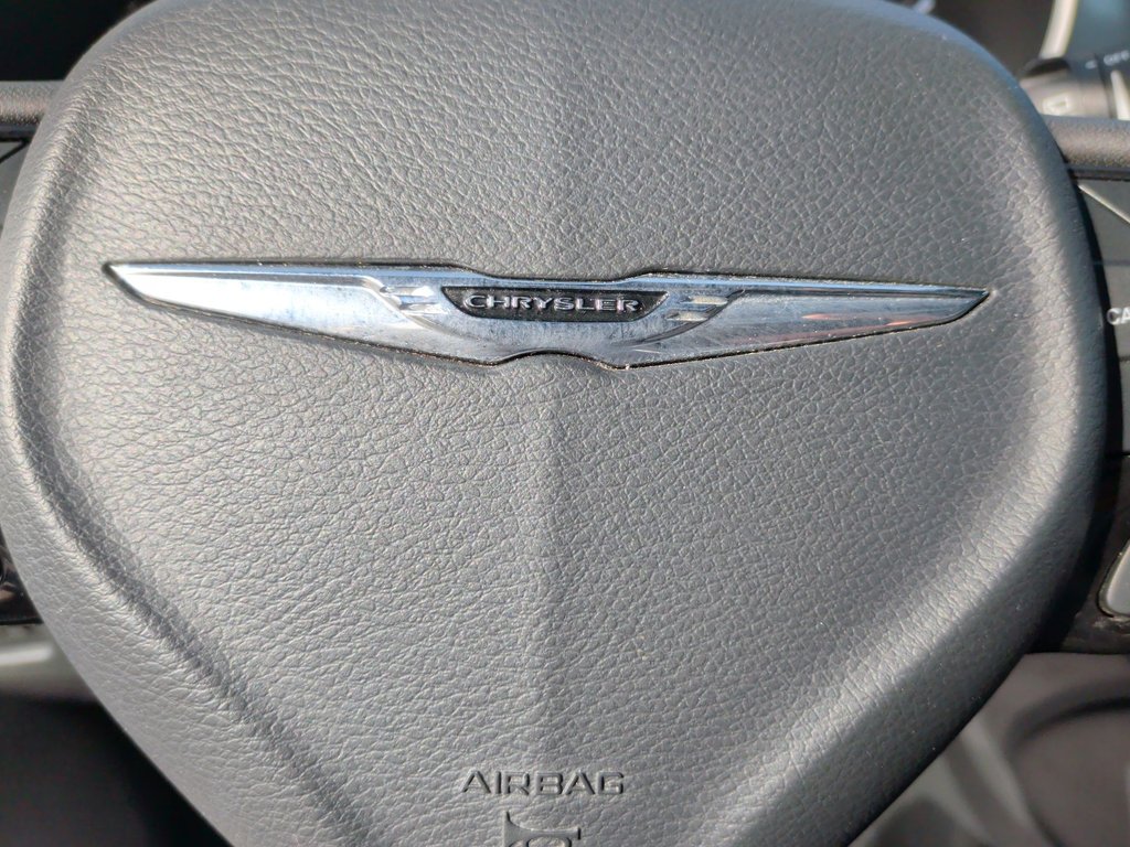 2025 Chrysler PACIFICA LIMITED | Leather | AC | Cam | Warranty to 2030 in Saint John, New Brunswick - 19 - w1024h768px
