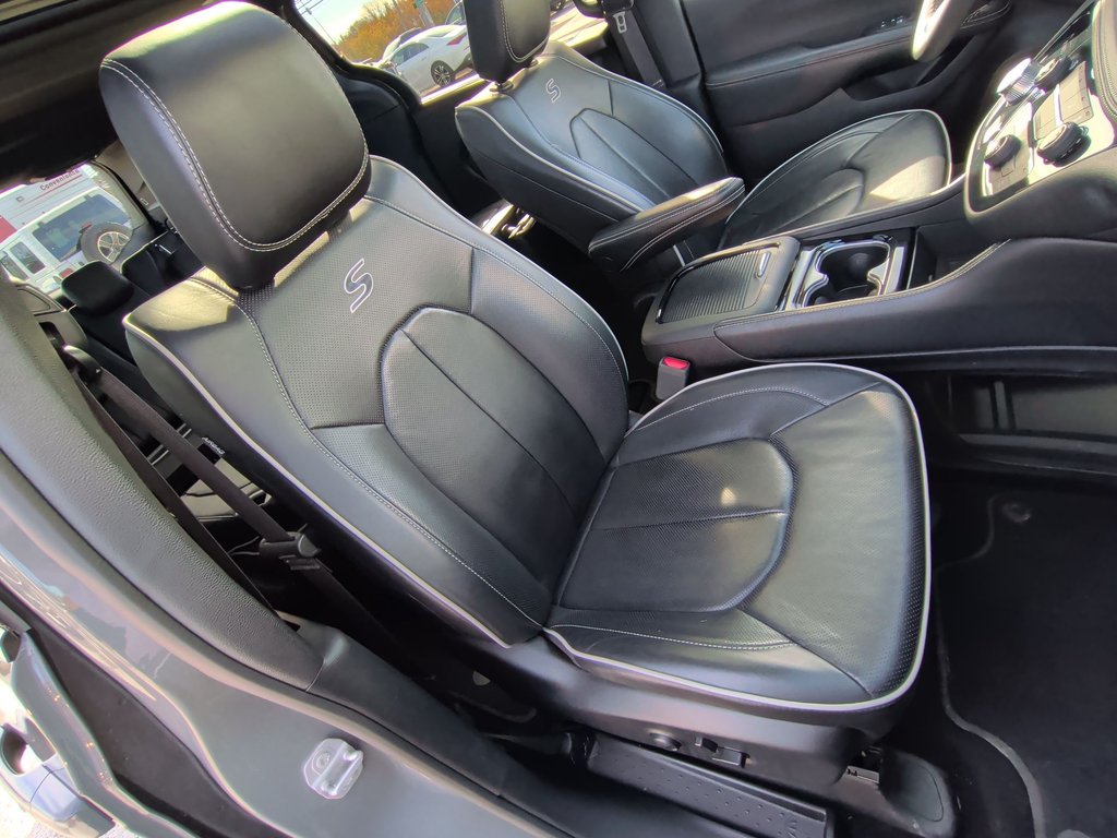 2025 Chrysler PACIFICA LIMITED | Leather | AC | Cam | Warranty to 2030 in Saint John, New Brunswick - 40 - w1024h768px