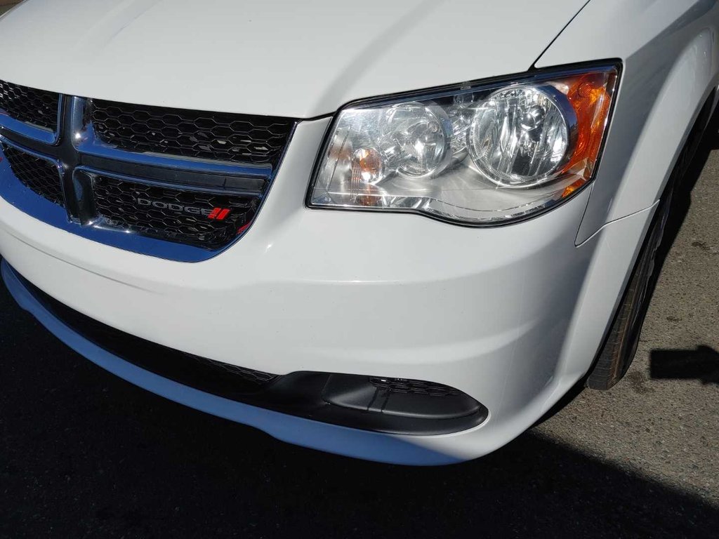 2016 Dodge Grand Caravan in Antigonish, Nova Scotia - 9 - w1024h768px