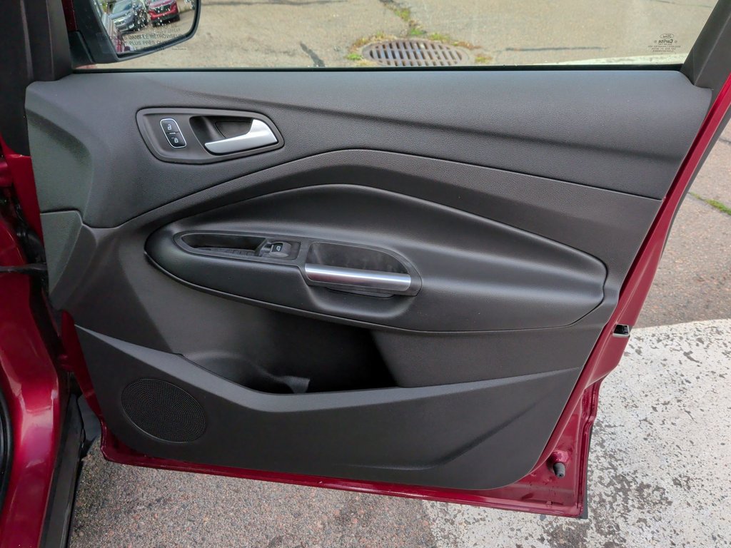 2017 Ford Escape Titanium | Leather | Sunroof | Cam in Saint John, New Brunswick - 45 - w1024h768px