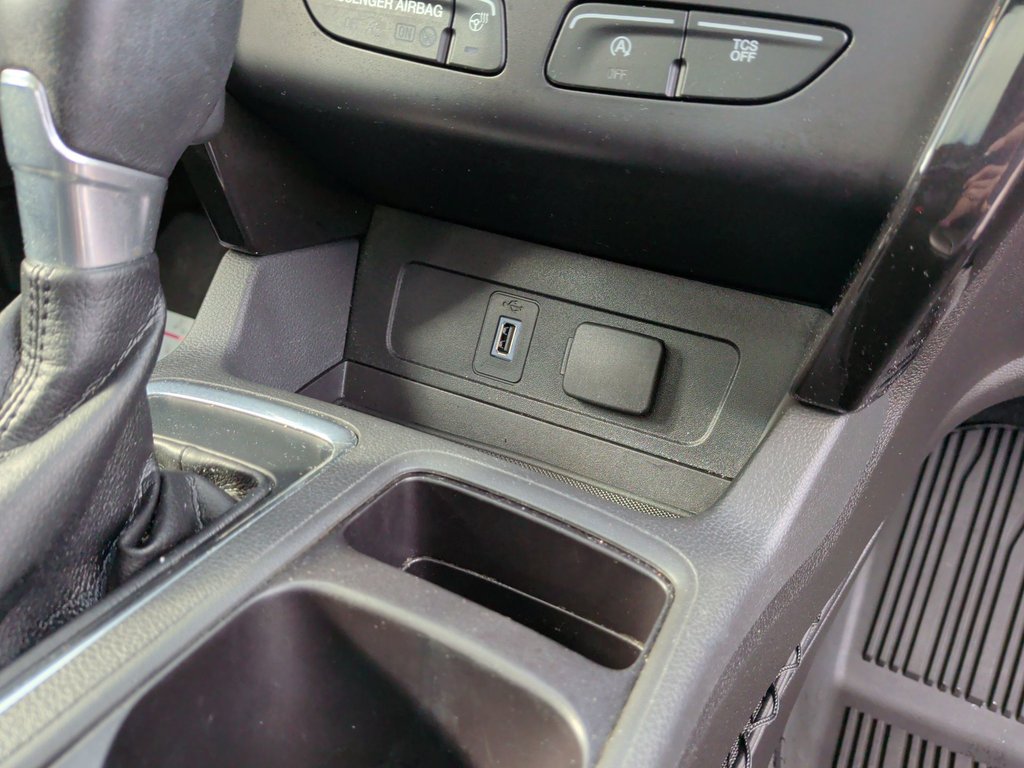 2017 Ford Escape Titanium | Leather | Sunroof | Cam in Saint John, New Brunswick - 44 - w1024h768px