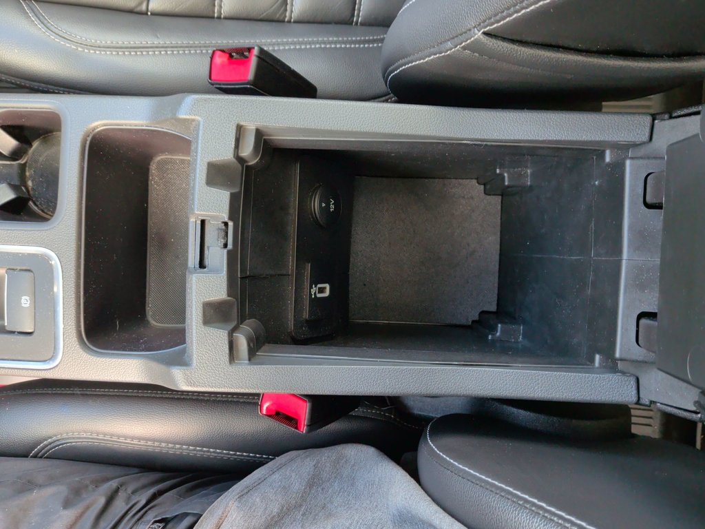 2017 Ford Escape Titanium | Leather | Sunroof | Cam in Saint John, New Brunswick - 28 - w1024h768px