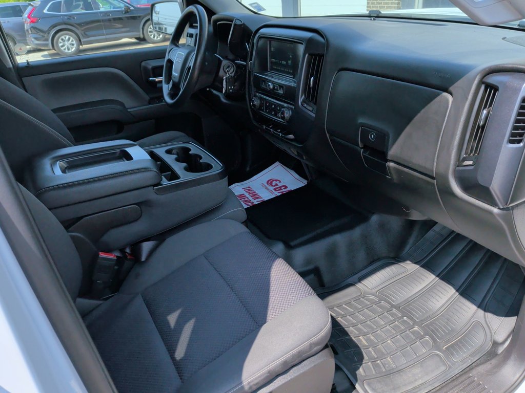 2018 GMC Sierra 1500 5.3 V8 | Crew Cab | 4x4 | AC in Saint John, New Brunswick - 39 - w1024h768px