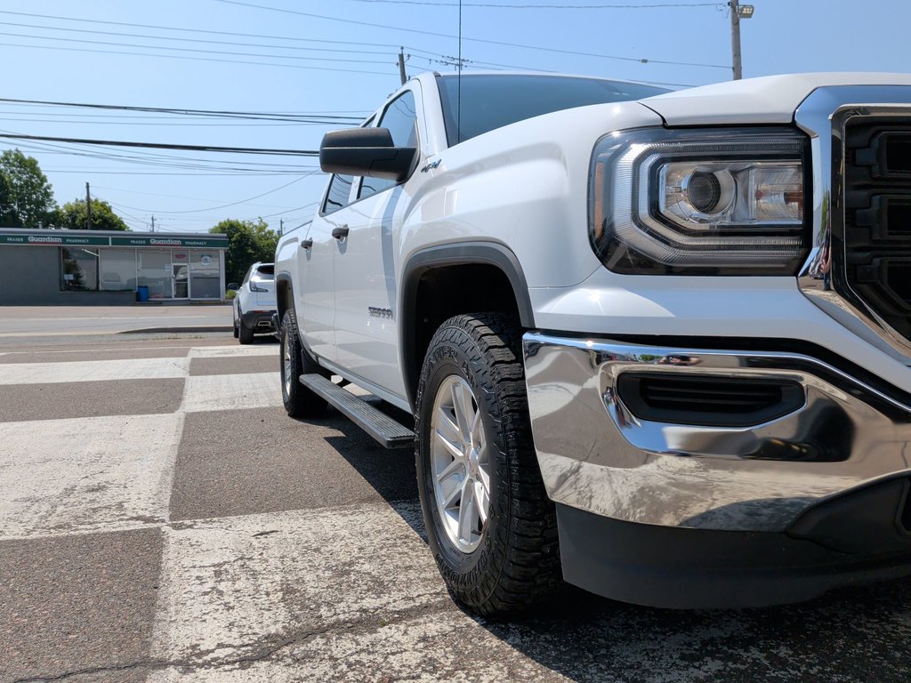 2018 GMC Sierra 1500 5.3 V8 | Crew Cab | 4x4 | AC in Saint John, New Brunswick - 45 - w1024h768px
