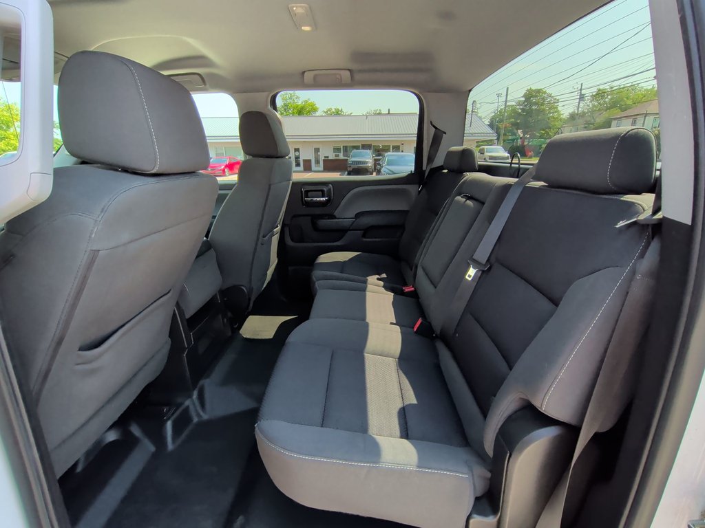 2018 GMC Sierra 1500 5.3 V8 | Crew Cab | 4x4 | AC in Saint John, New Brunswick - 32 - w1024h768px