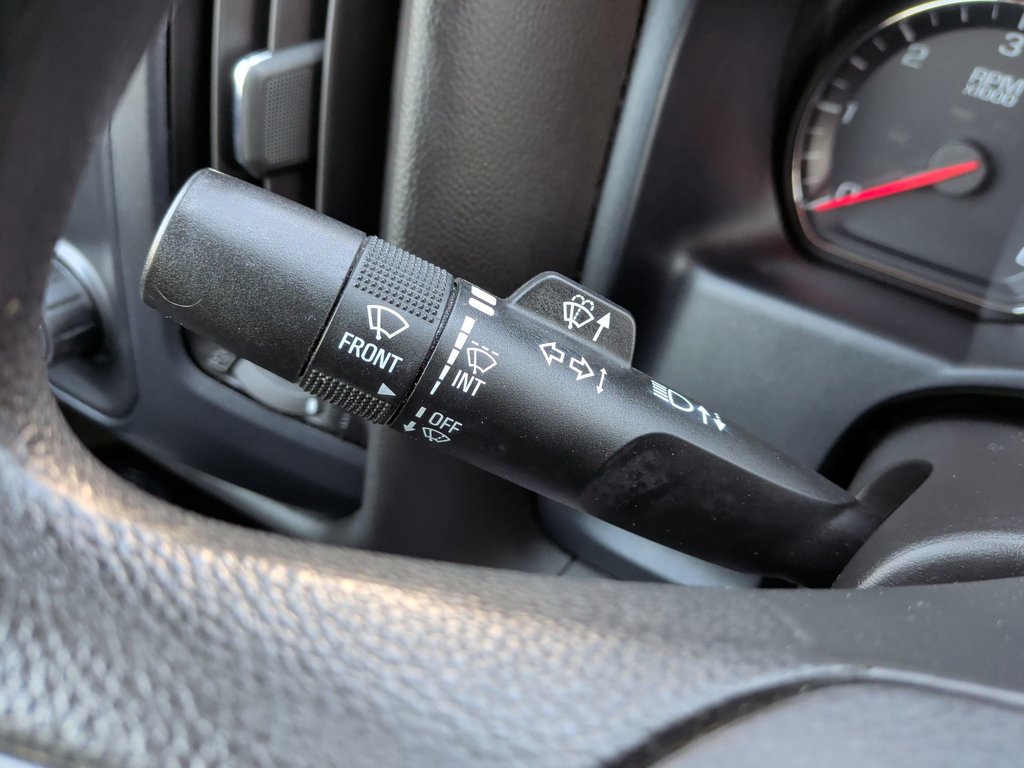 2018 GMC Sierra 1500 5.3 V8 | Crew Cab | 4x4 | AC in Saint John, New Brunswick - 18 - w1024h768px