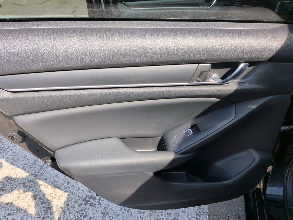2018 Honda Accord Sedan Sport | Sunroof | Cam | USB in Saint John, New Brunswick - 34 - w1024h768px